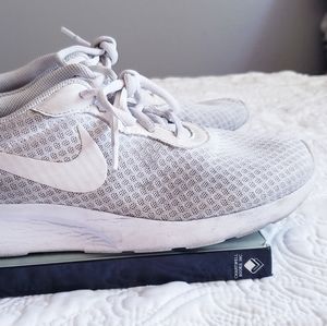 Women's Nike Shoes